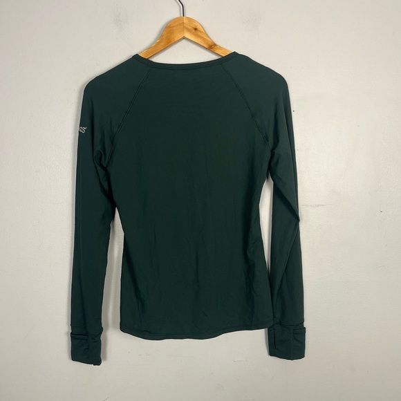 Greyson tulia top in dark green size medium embroidered with st.ives on sleeve - Picture 6 of 8